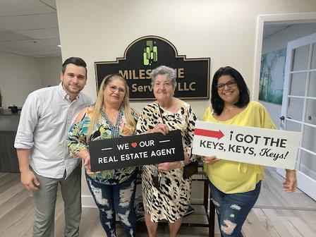 Manuel Ruiz BA Broker @ RUIZ REALTY SERVICES INC