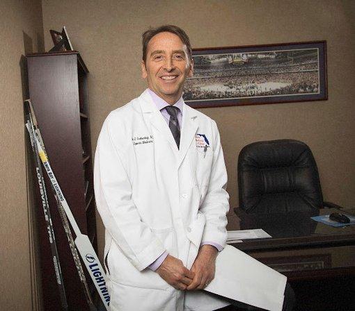 Ira J Guttentag, MD