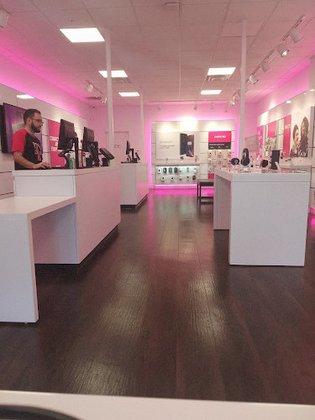 T-Mobile Authorized Retailer