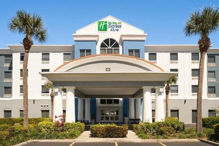 Holiday Inn Express & Suites St. Petersburg North (I-275) by IHG