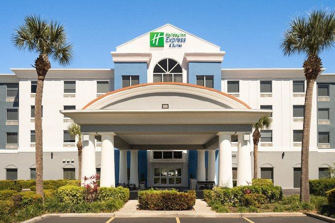 Holiday Inn Express & Suites St. Petersburg North (I-275) by IHG