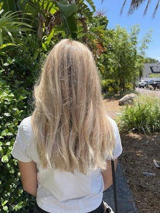 REVOLUTION9 Salon