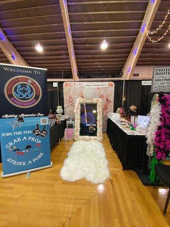 Monika's Mirror Booth & Photography