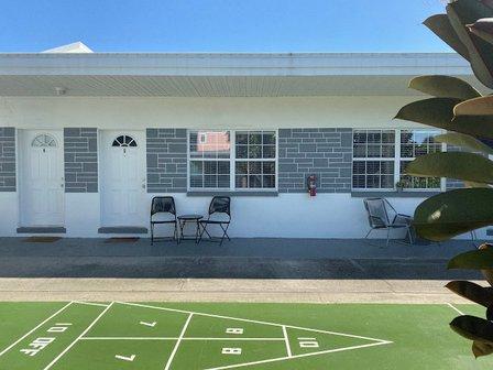 629 Bay Motel