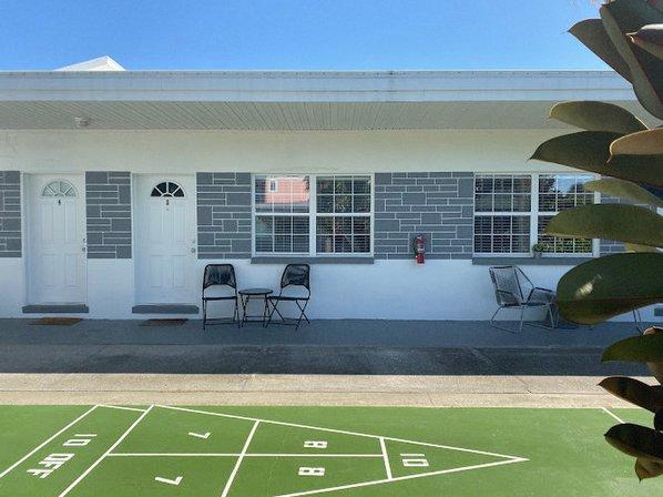 629 Bay Motel