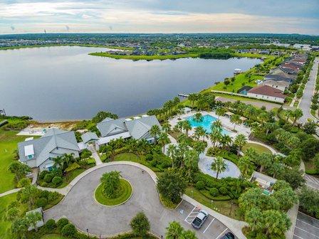 Lucaya Lake Club