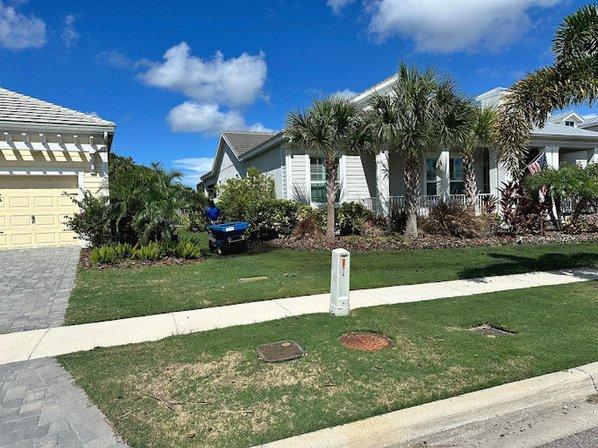 Tampa Topdressing Landscape Services
