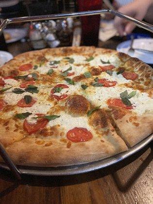 DeRusso’s Pizzeria
