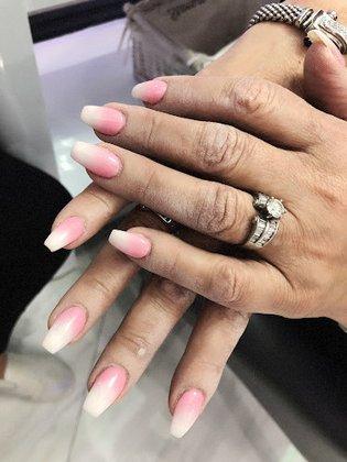 La Lily Nails & Spa