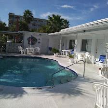 Tropical Sky Ranch Motel