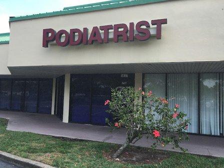 Ankle + Foot Center of Tampa Bay: Robert E Creighton DPM