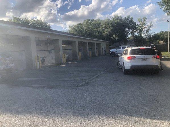 Hand car wash