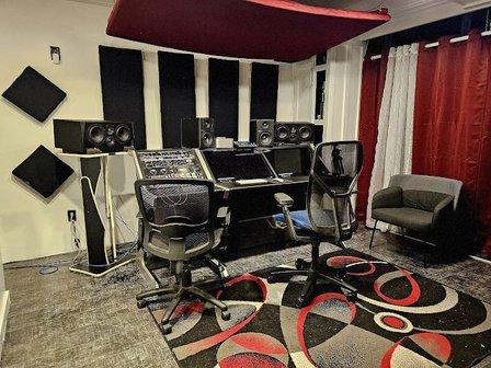 Benton Media Lounge