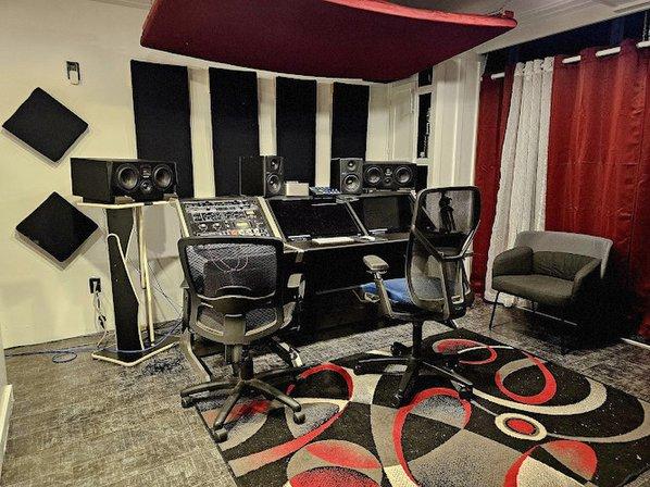 Benton Media Lounge