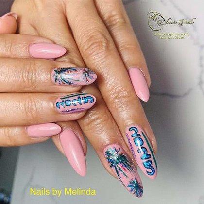 Classic Nails of South Tampa