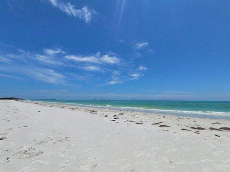 Fort de Soto Beachside Picnic Pavilions , Tiera Verde, Florida