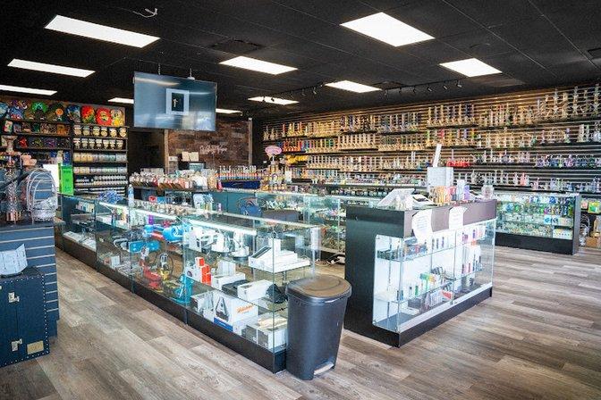 Smoke Shop, Kratom Bar & CBD Vibez Vapor 2