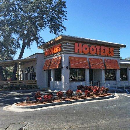 Hooters