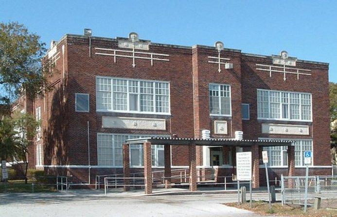 Tampa Bay Boulevard Elementary School