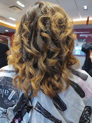 Vee's Loc and Braid Studio