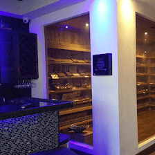 Tirador Ramos cigar Lounge
