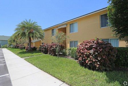 Alta Mar at Broadwater Apartments