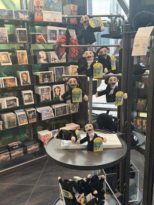 The Dali Gift Shop