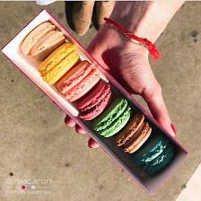 Le Macaron French Pastries
