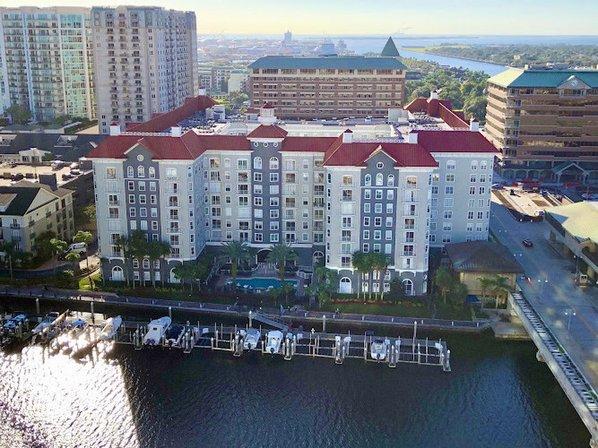 Harbour Island LLC