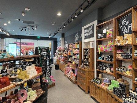 Lush Cosmetics International Plaza