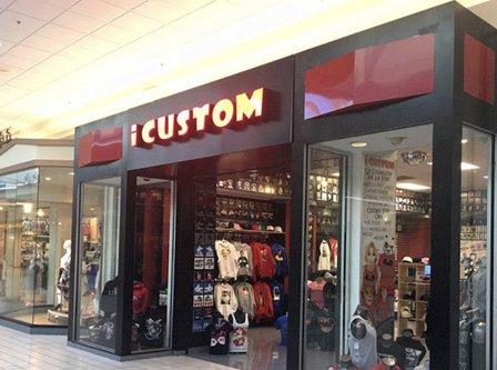i custom International Plaza