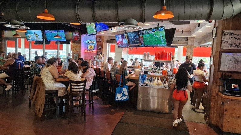 Hooters