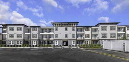 Everest Largo Apartments