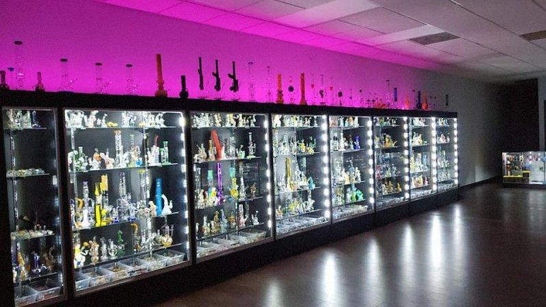 SMOKE AND VAPE SHOP UNLIMITED