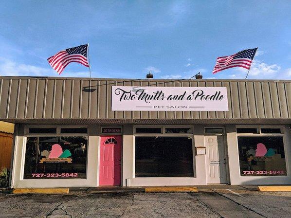 Two Mutts And A Poodle Pet Salon
