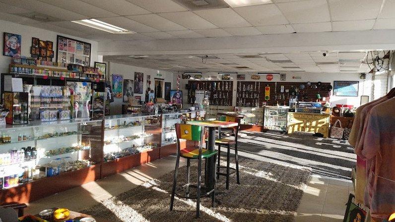 HotWax MidTown Smoke Shop & Kava Bar