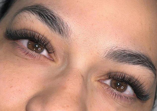 Natural Nails & Lashes