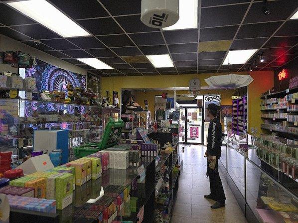 Lil Buddha Vapor Walk-in/ Drive Thru Smoke Shop
