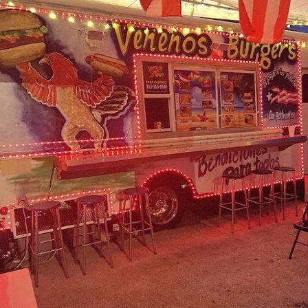 VENENO'S BURGERS LLC