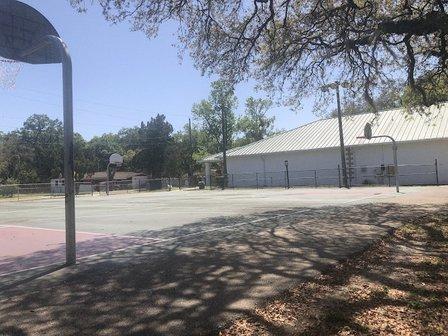 Woodland Terrace Park (Gwen Miller Recreation Center)