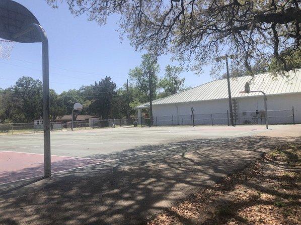 Woodland Terrace Park (Gwen Miller Recreation Center)