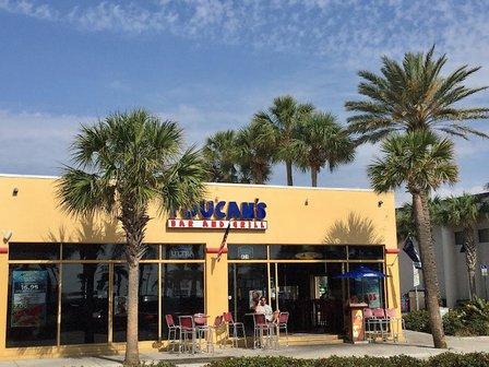 Toucans Bar & Grill