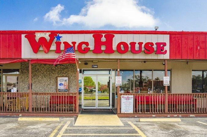 WingHouse Bar & Grill