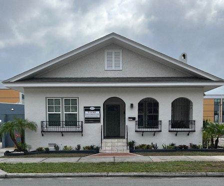 The Oak House