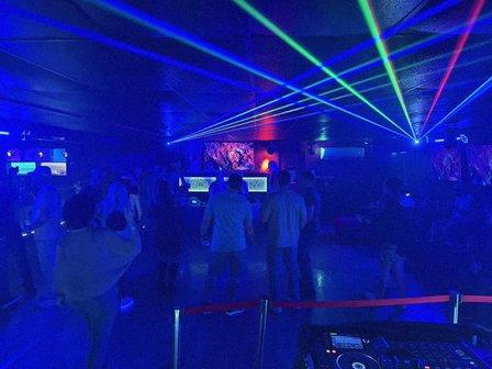 Icon Bar and Lounge