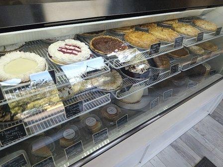 Zukie's Pies and Cakes