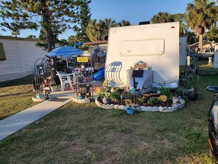 Holiday Palms RV Park