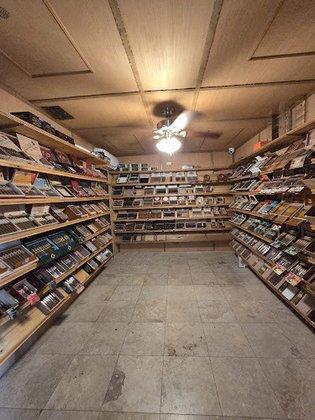 Findy Cigar Company & Hookah Lounge