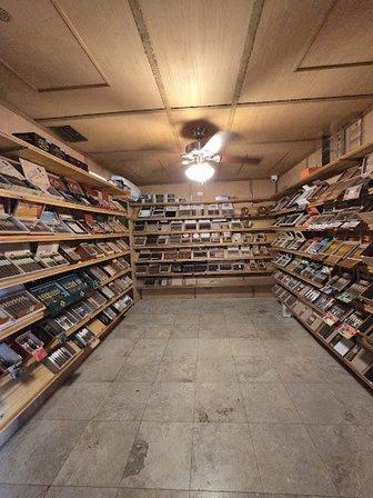 Findy Cigar Company & Hookah Lounge