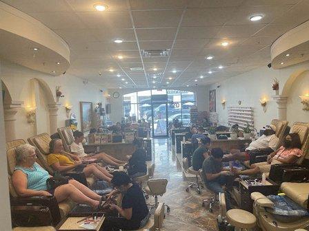 Lee Nail & Spa of The Grove